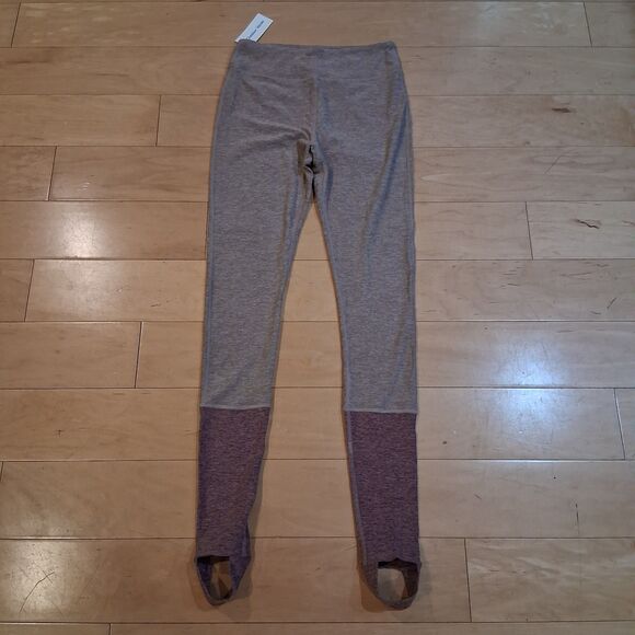 NWT Outdoor Voices Cloudknit Stir Up Leggings Size M Mocha/Deep Taupe Ballet Gym - Picture 3 of 8